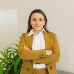 How Can Women Entrepreneurs Use Rewards to Improve Employee Retention?